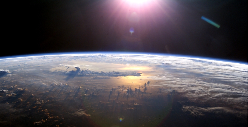 earth-sun-light.JPG