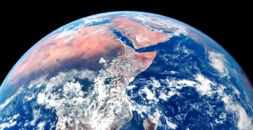 earth-whole.jpg